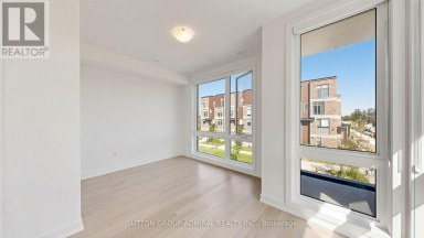 1 - 70 GREEN GARDENS BOULEVARD Toronto (Englemount-Lawrence) Ontario photo 17