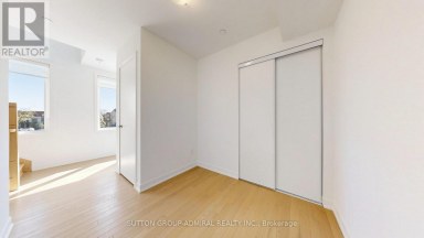 1 - 70 GREEN GARDENS BOULEVARD Toronto (Englemount-Lawrence) Ontario photo 22