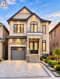1318 APOLLO STREET Oshawa (Eastdale) Ontario photo 1