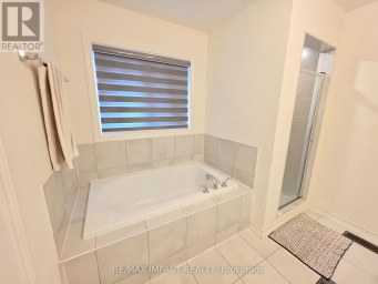 1318 APOLLO STREET Oshawa (Eastdale) Ontario photo 22