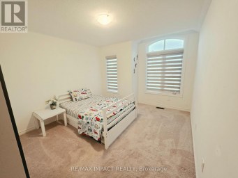 1318 APOLLO STREET Oshawa (Eastdale) Ontario photo 23
