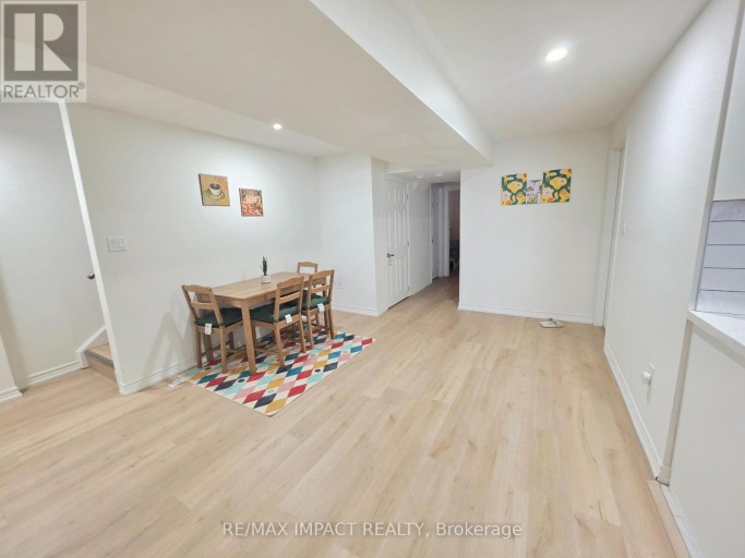 1318 APOLLO STREET, Oshawa (Eastdale), Ontario, L1K3E6