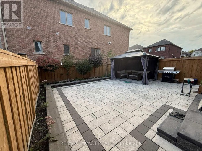 1318 APOLLO STREET, Oshawa (Eastdale), Ontario, L1K3E6