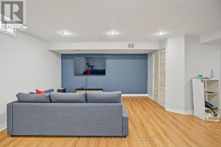 14 LA NEVE AVENUE, Vaughan (Sonoma Heights), Ontario, L4H1N9