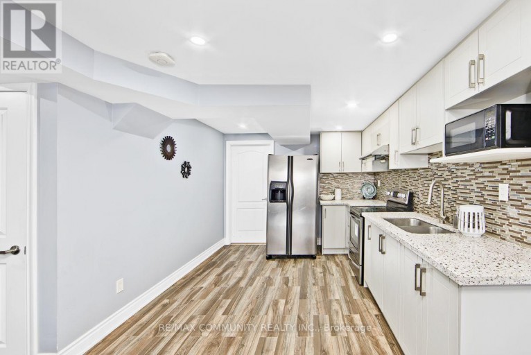 58 CLAMERTEN ROAD, Whitchurch-Stouffville (Stouffville), Ontario, L4A0E8