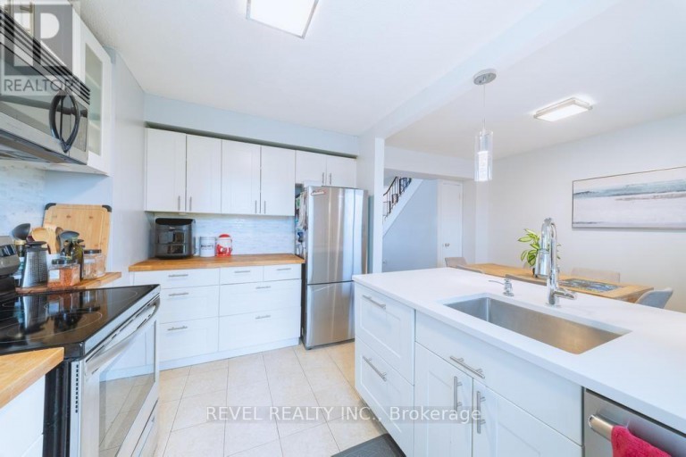 A3 - 63 FERRIS LANE, Barrie (Cundles East), Ontario, L4M5C4