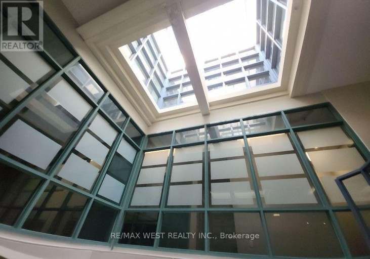 50 DUNLOP STREET E, Barrie (City Centre), Ontario, L4M6J9