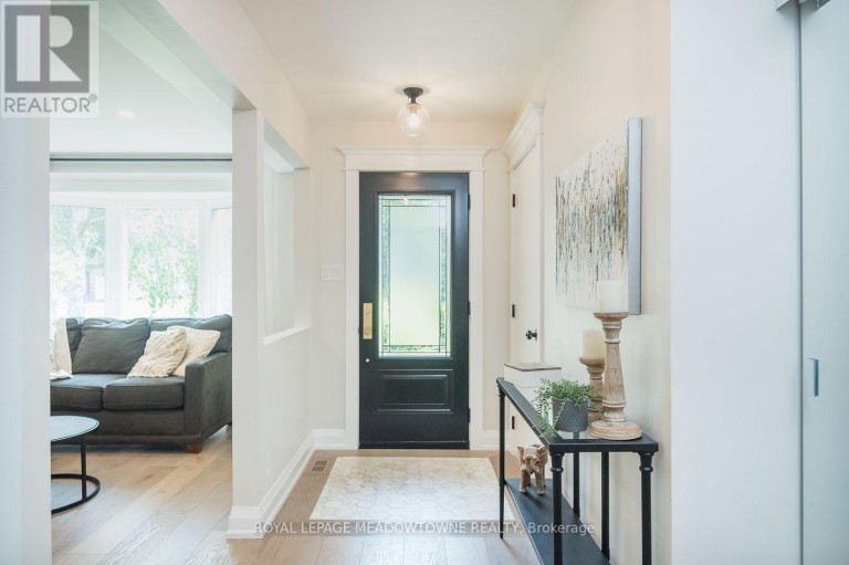823 LAURIER AVENUE, Milton (TM Timberlea), Ontario, L9T4H4