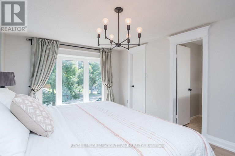 823 LAURIER AVENUE, Milton (TM Timberlea), Ontario, L9T4H4