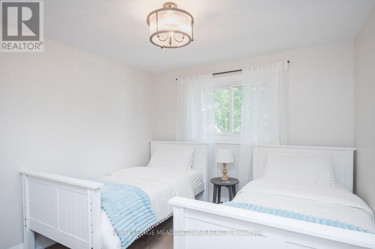 823 LAURIER AVENUE, Milton (TM Timberlea), Ontario, L9T4H4