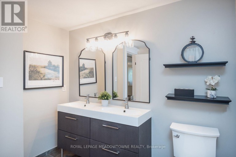 823 LAURIER AVENUE, Milton (TM Timberlea), Ontario, L9T4H4