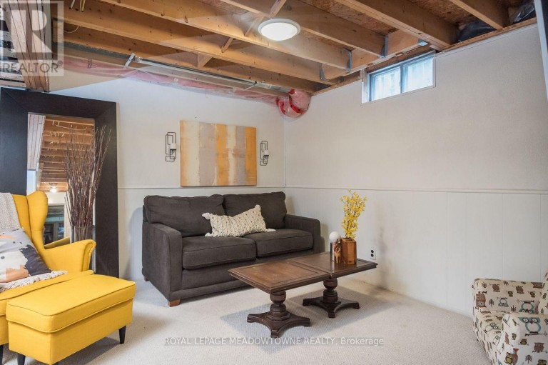 823 LAURIER AVENUE, Milton (TM Timberlea), Ontario, L9T4H4