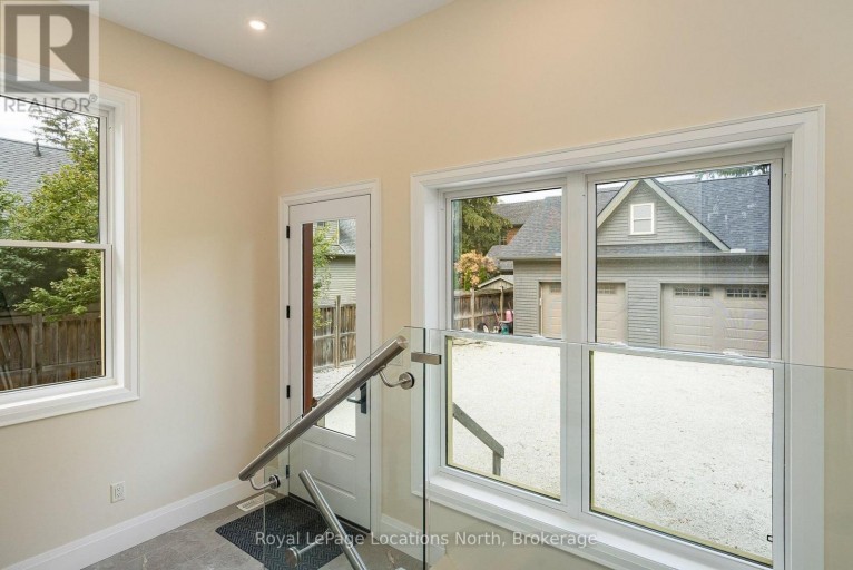 291 THIRD STREET, Collingwood, Ontario, L9Y1L6