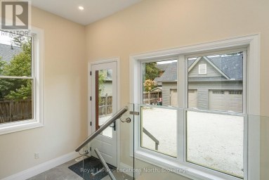291 THIRD STREET Collingwood Ontario photo 23