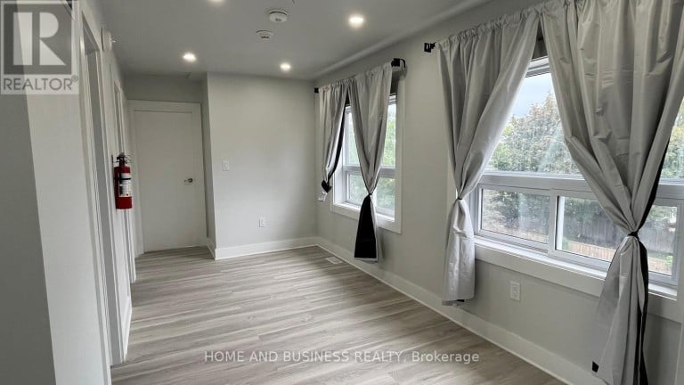 3 - 2 PATRICIA STREET, Thorold (Thorold Downtown), Ontario, L2V3V7