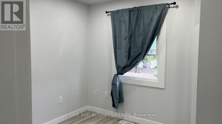 3 - 2 PATRICIA STREET, Thorold (Thorold Downtown), Ontario, L2V3V7