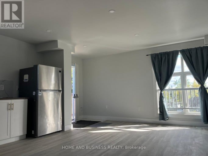 3 - 2 PATRICIA STREET, Thorold (Thorold Downtown), Ontario, L2V3V7