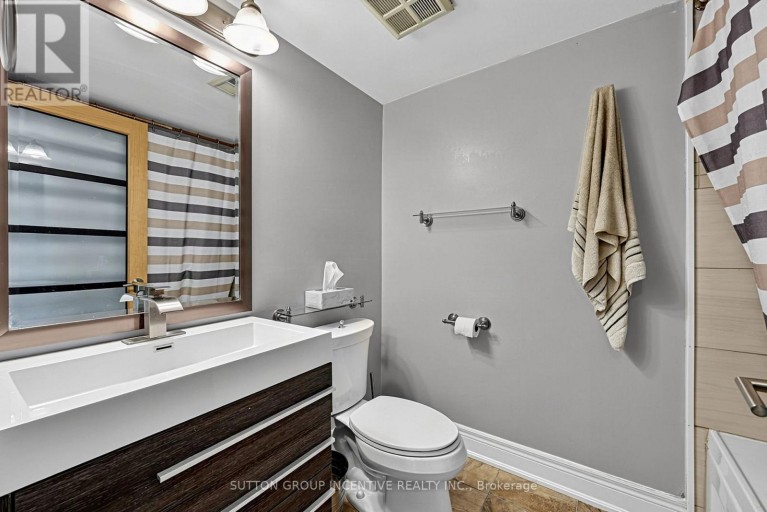 304 - 140 DUNLOP STREET E, Barrie (City Centre), Ontario, L4M6H9