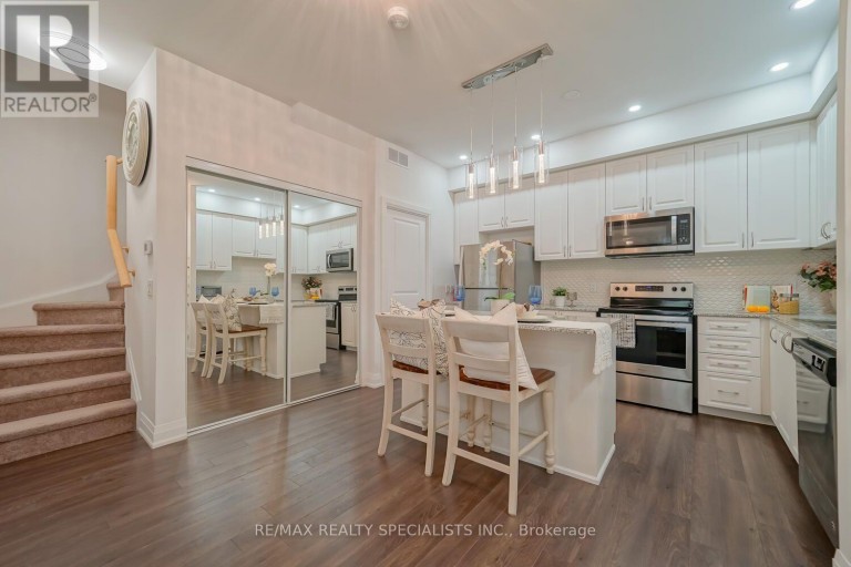 D902 - 5289 HIGHWAY 7, Vaughan (Vaughan Grove), Ontario, L4L0J1