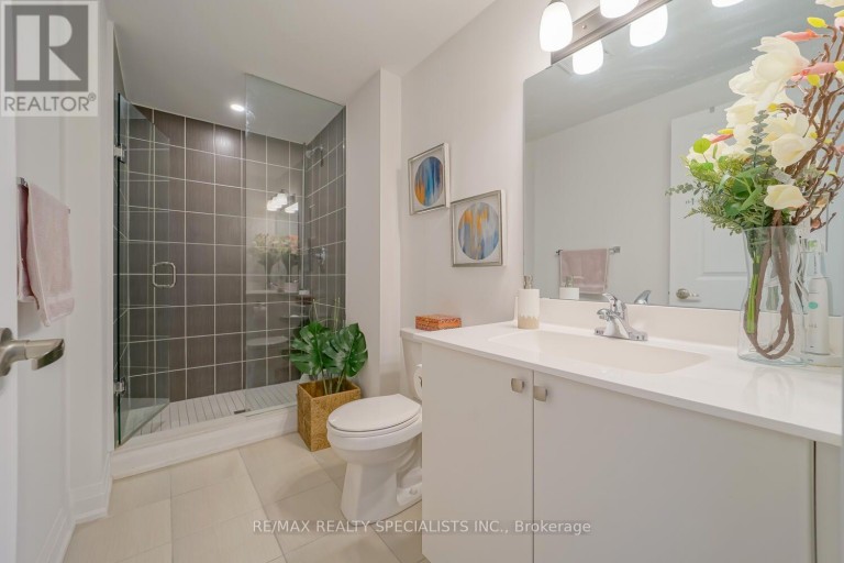 D902 - 5289 HIGHWAY 7, Vaughan (Vaughan Grove), Ontario, L4L0J1