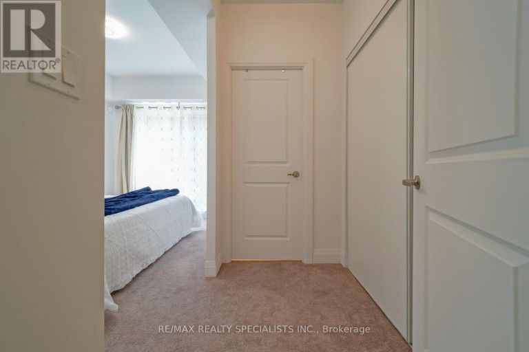 D902 - 5289 HIGHWAY 7, Vaughan (Vaughan Grove), Ontario, L4L0J1