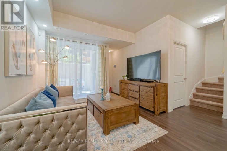 D902 - 5289 HIGHWAY 7, Vaughan (Vaughan Grove), Ontario, L4L0J1