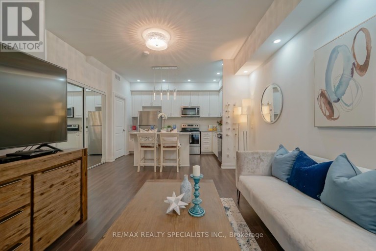 D902 - 5289 HIGHWAY 7, Vaughan (Vaughan Grove), Ontario, L4L0J1