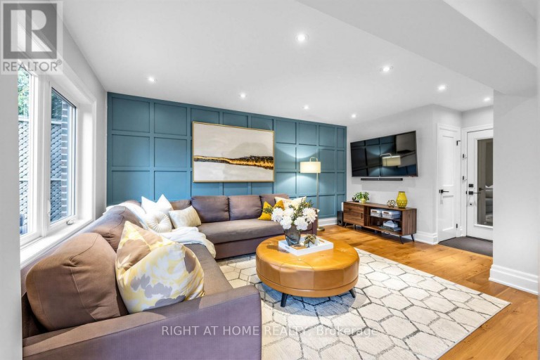 21 AUSTIN TERRACE, Toronto (Casa Loma), Ontario, M5R1Y2