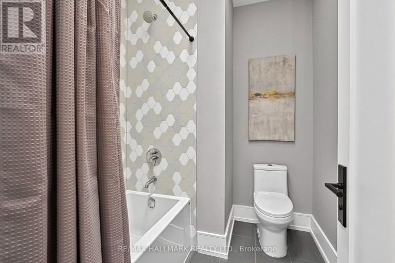 31 BRADGATE ROAD, Toronto (Banbury-Don Mills), Ontario, M3B1J6