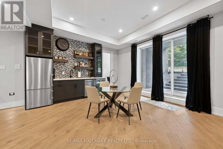 31 BRADGATE ROAD, Toronto (Banbury-Don Mills), Ontario, M3B1J6