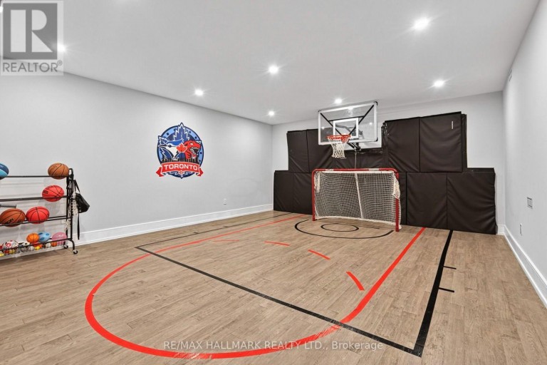 31 BRADGATE ROAD, Toronto (Banbury-Don Mills), Ontario, M3B1J6