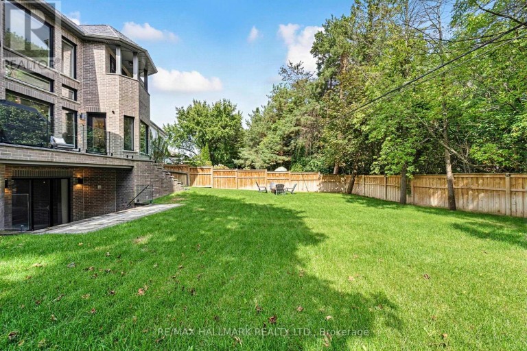 31 BRADGATE ROAD, Toronto (Banbury-Don Mills), Ontario, M3B1J6
