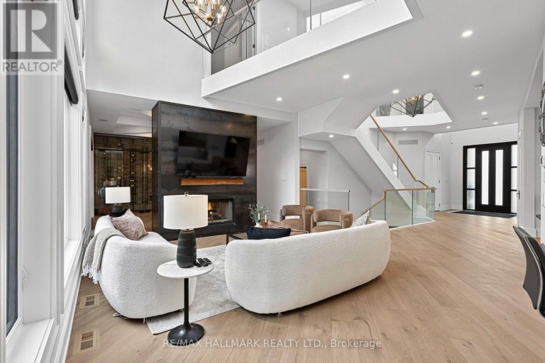 31 BRADGATE ROAD, Toronto (Banbury-Don Mills), Ontario, M3B1J6