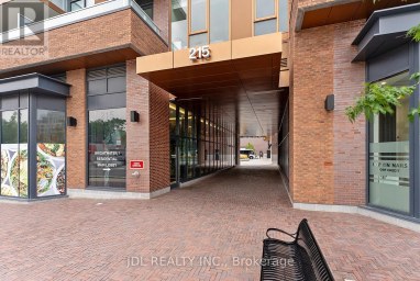 519 - 215 LAKESHORE ROAD W Mississauga (Port Credit) Ontario photo 5