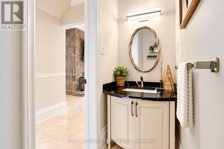 18 ELDER CRESCENT, Hamilton (Ancaster), Ontario, L0R1R0