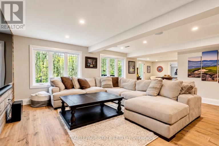 18 ELDER CRESCENT, Hamilton (Ancaster), Ontario, L0R1R0