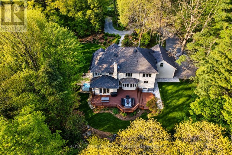 18 ELDER CRESCENT, Hamilton (Ancaster), Ontario, L0R1R0