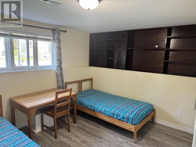 40 ST CHARLES STREET, Belleville (Belleville Ward), Ontario, K8P2V8