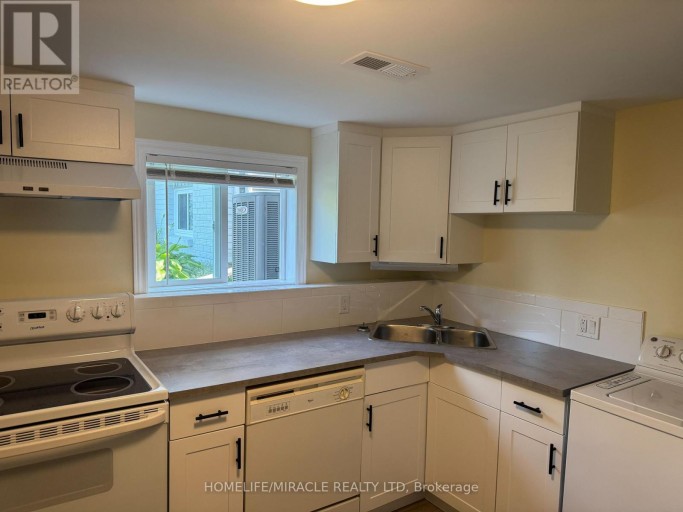 40 ST CHARLES STREET, Belleville (Belleville Ward), Ontario, K8P2V8