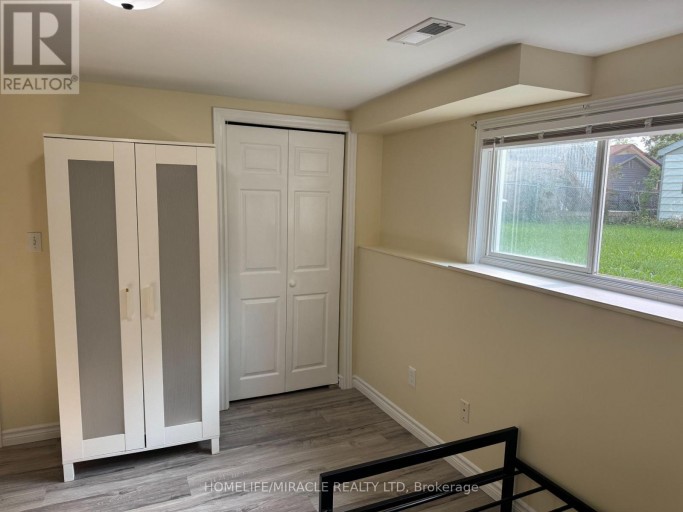 40 ST CHARLES STREET, Belleville (Belleville Ward), Ontario, K8P2V8