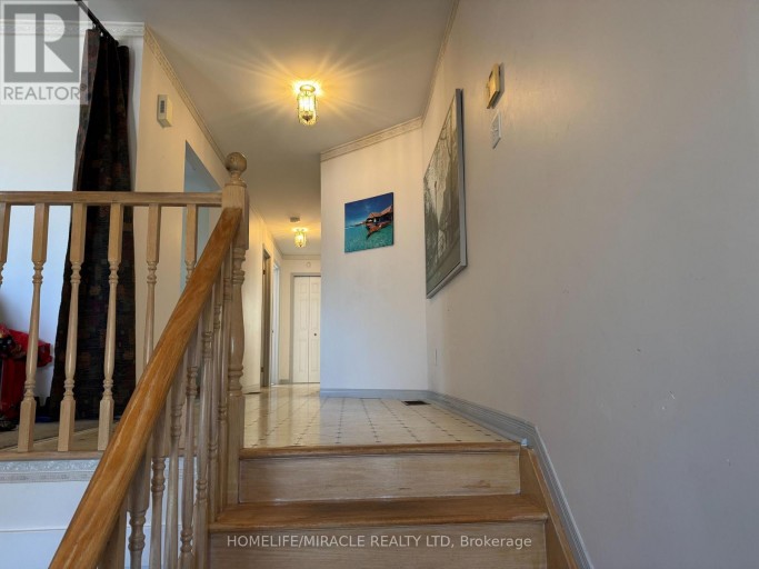 40 ST CHARLES STREET, Belleville (Belleville Ward), Ontario, K8P2V8