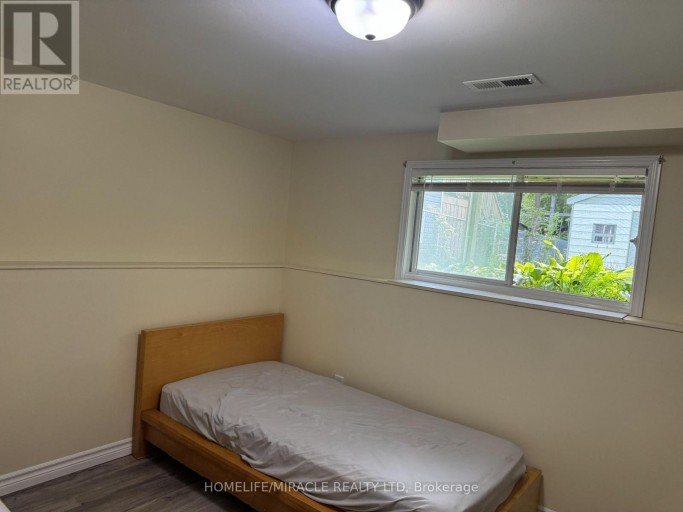 40 ST CHARLES STREET, Belleville (Belleville Ward), Ontario, K8P2V8