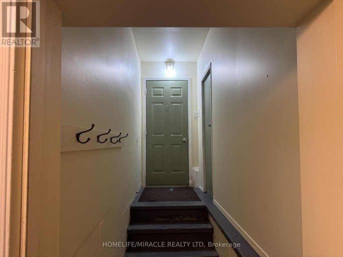 40 ST CHARLES STREET, Belleville (Belleville Ward), Ontario, K8P2V8