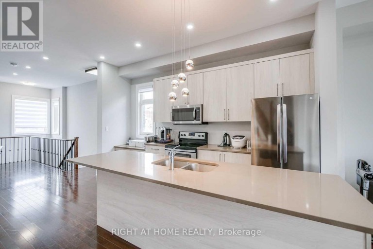 255 THOMAS COOK AVENUE, Vaughan (Patterson), Ontario, L6A5A1