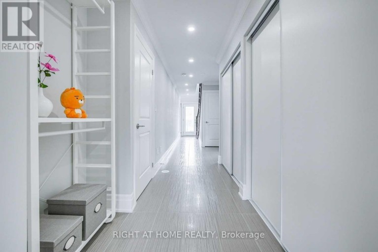 255 THOMAS COOK AVENUE, Vaughan (Patterson), Ontario, L6A5A1