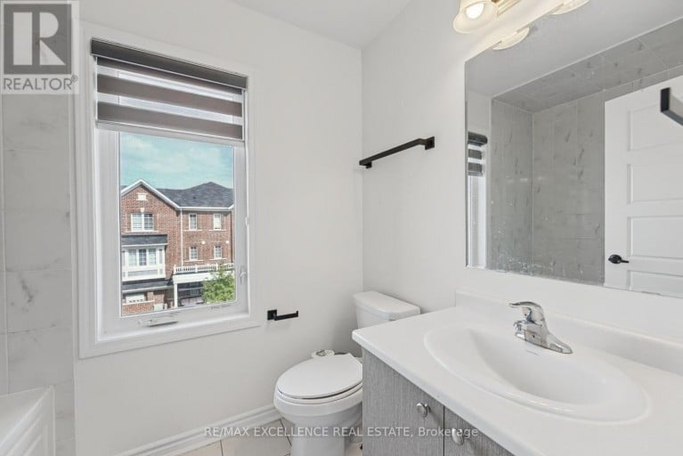 454 REMEMBRANCE ROAD, Brampton (Northwest Brampton), Ontario, L7A5E2