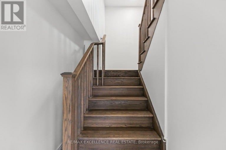 454 REMEMBRANCE ROAD, Brampton (Northwest Brampton), Ontario, L7A5E2