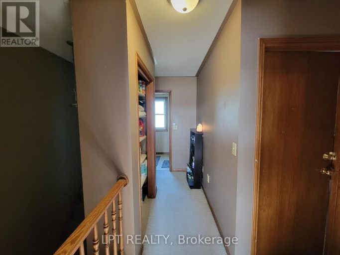 57 POPLAR CRESCENT, Welland (N. Welland), Ontario, L3C6W2