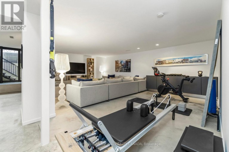95 RIVERVIEW DRIVE, Toronto (Lawrence Park North), Ontario, M4N3C6