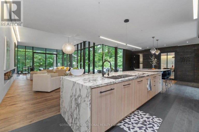95 RIVERVIEW DRIVE, Toronto (Lawrence Park North), Ontario, M4N3C6
